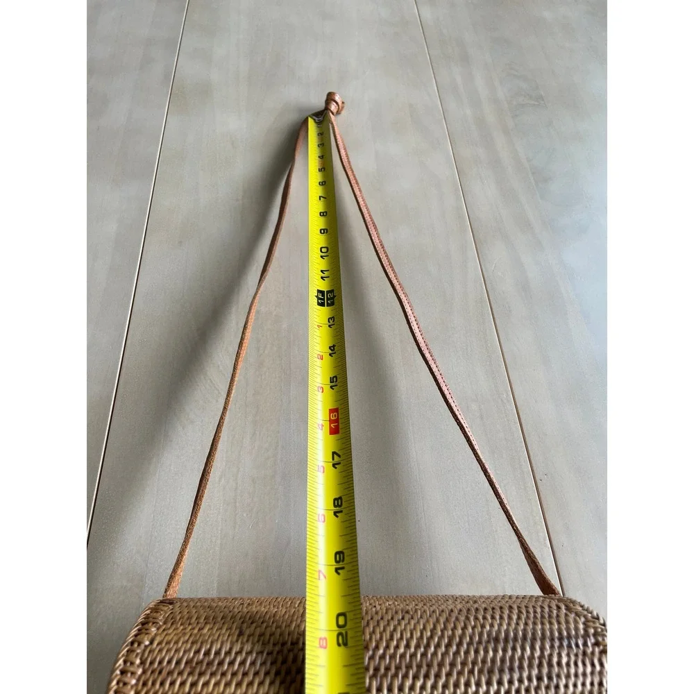 Woven Rattan Crossbody Bag Brown Bow Closure Batik Lined Boho Handbag